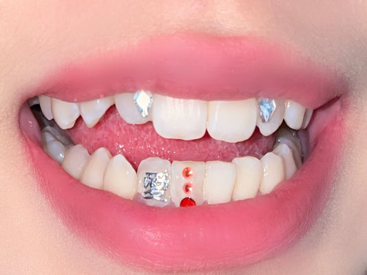 愛 Love Tooth Gem | Titanium Charm